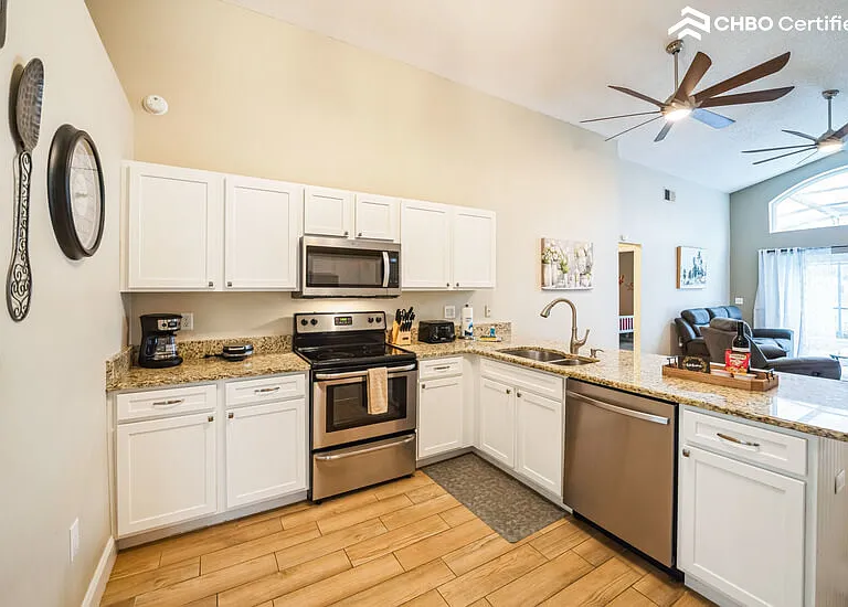 417 Casterton Cir — Photo 13