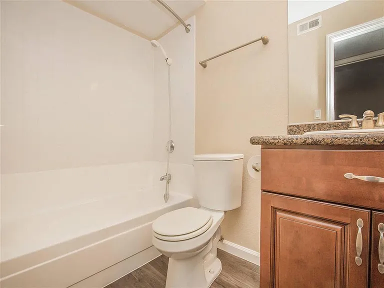 La Veta Grand Apartments — Photo 64
