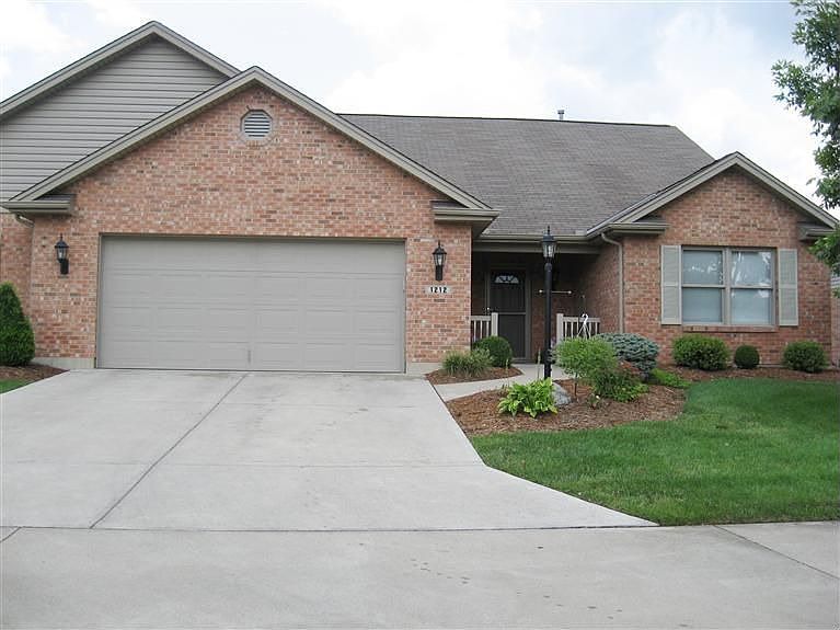 1st image of 1212 Deerfield Cir Unit 2