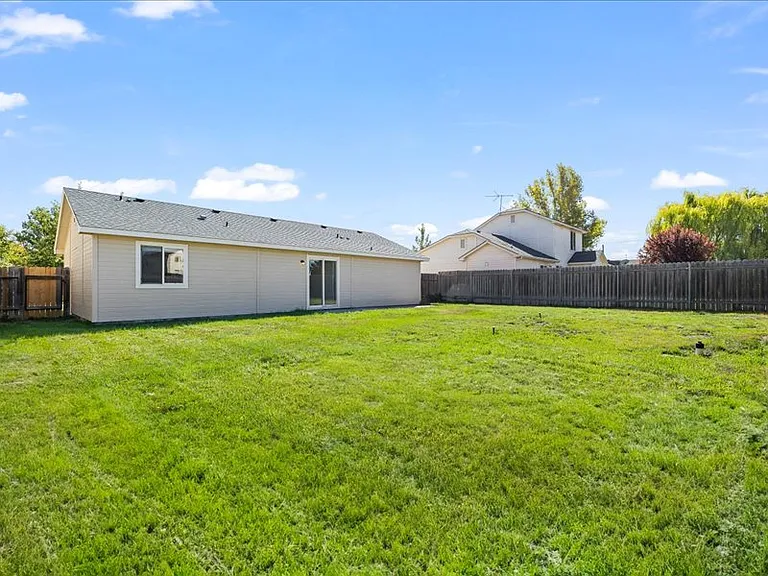 5610 Hawk Ave — Photo 17