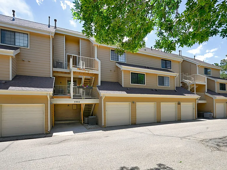 5902 Gunbarrel Ave #E — Photo 24