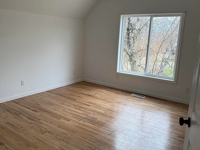 332 2nd St #332 — Photo 26