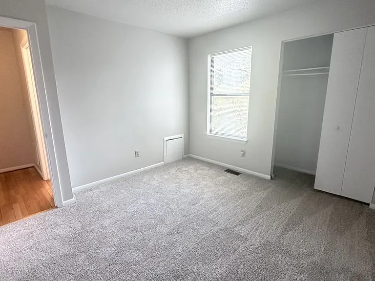 1005 Barnacle Ct — Photo 10