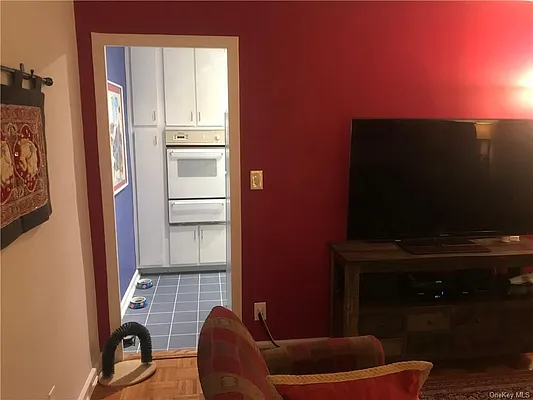 Sold by Douglas Elliman | media 16