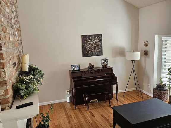 Family Room 5 of 5
