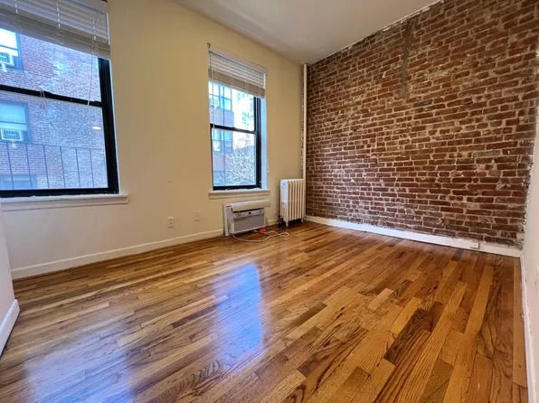 244 East 77th Street image 1 of 3