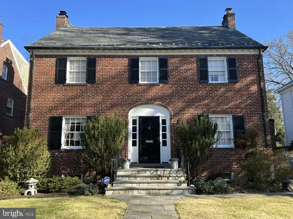 3921 Oliver St, Chevy Chase, MD 20815