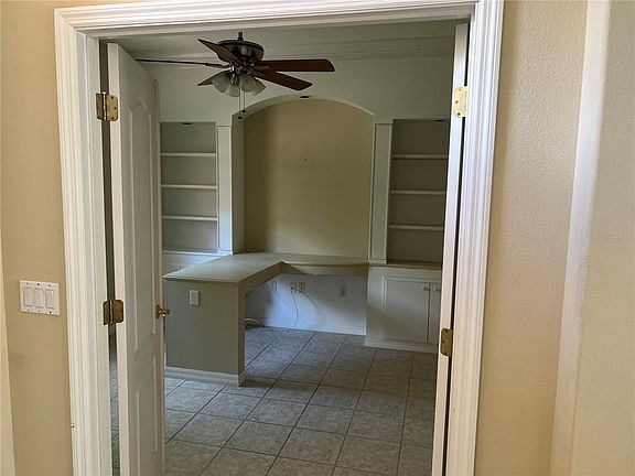 4th image of 4621 Sweetmeadow Cir