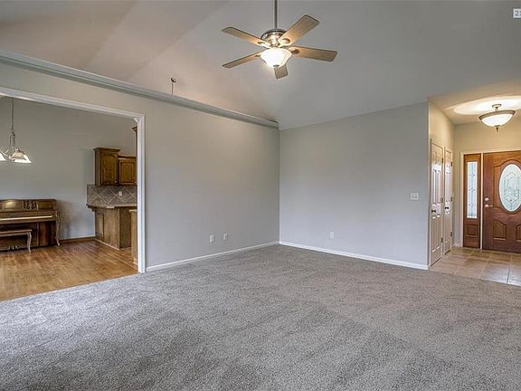 4th image of 1709 NE Craigievar Ct