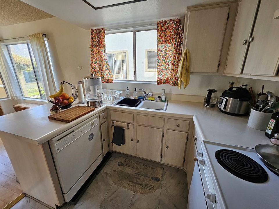 1st image of 18408 Hatteras St Unit 47