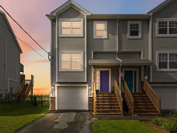 22 Mica Cres, Halifax, NS B3P 0G8