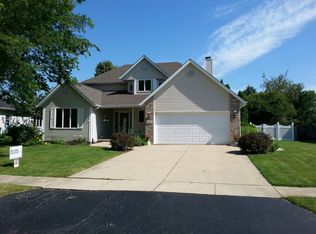 704 3rd St, Manhattan, IL 60442