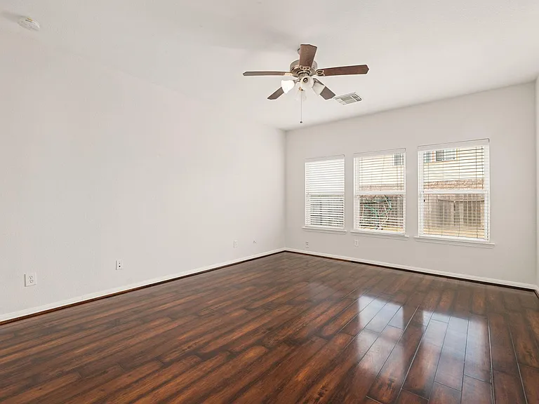 21426 Venture Park Dr — Photo 21