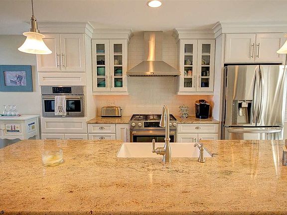3rd image of 38 72nd St #W