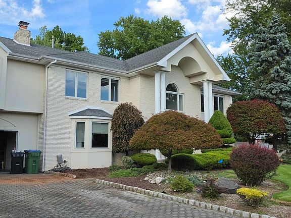 2nd image of 6 Sandra Dr