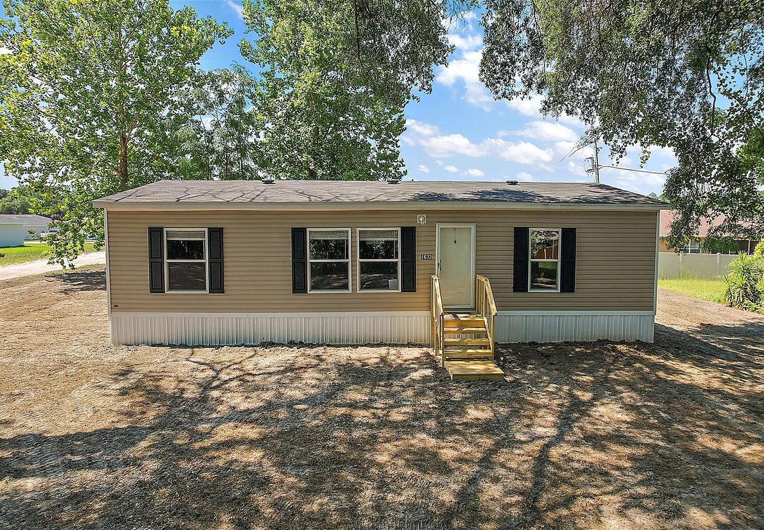 3 bed, 1155 sqft, $1,650 — Photo 1