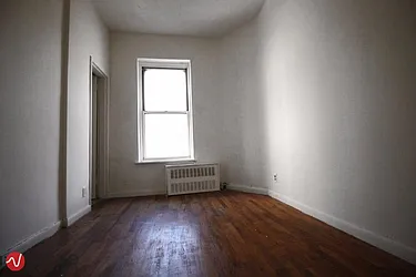 Rented by Wave Real Estate Group