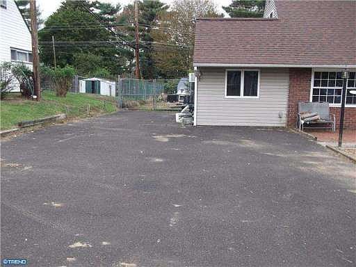 2nd image of 77 Upland Rd