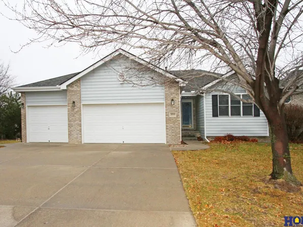 3900 San Juan Cir, Lincoln, NE 68516