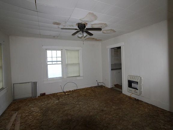 5th image of 710 S Oak St
