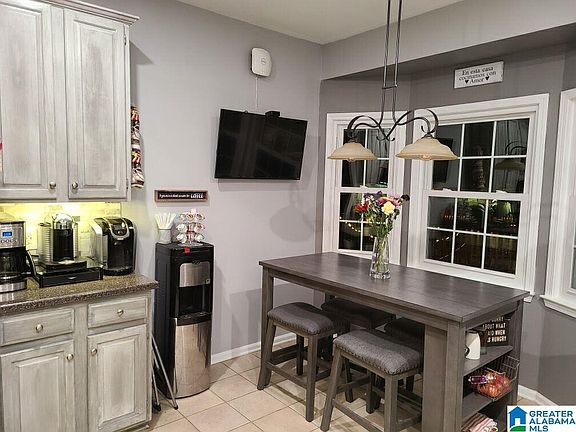4th image of 113B Saint Charles Dr
