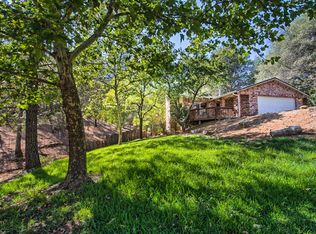 9668 Swasey Dr, Redding, CA 96001