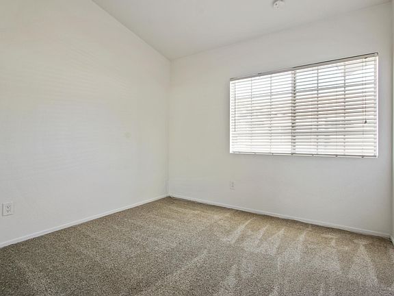 4th image of 13572 Eucalyptus St