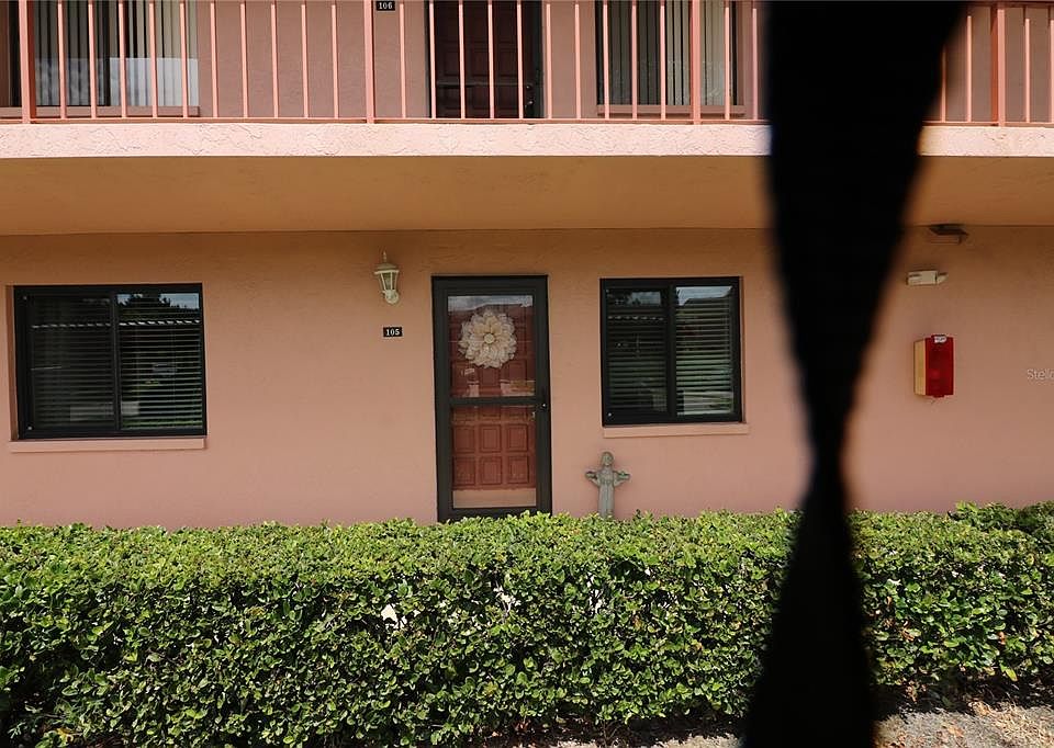 1st image of 105 LAKESIDE COURT ELW VI UNIT 5