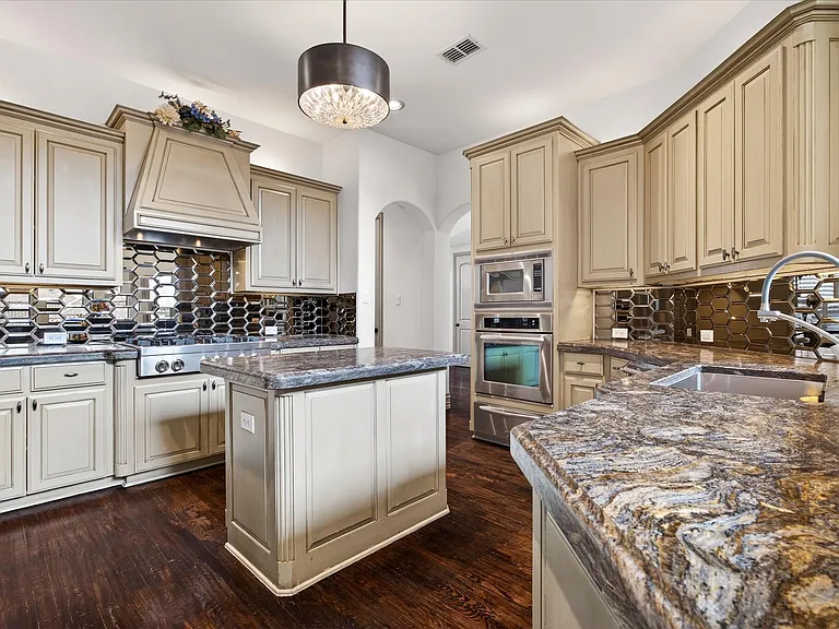 4101 Cherokee Dr — Photo 14