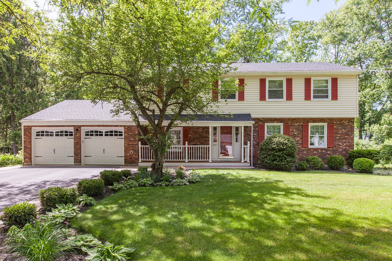 299 Sherwood Dr photo 1