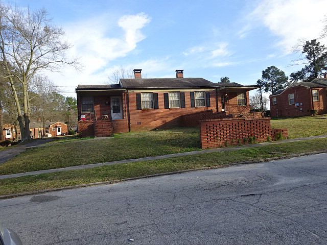 2nd image of 2915 Jefferson St