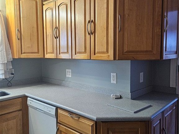 4th image of 3991 E 148th St