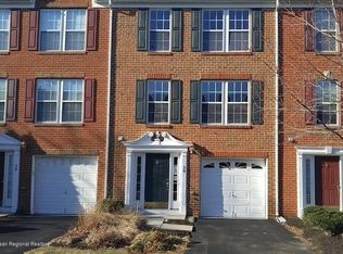 36 Saxton Rd, Farmingdale, NJ 07727