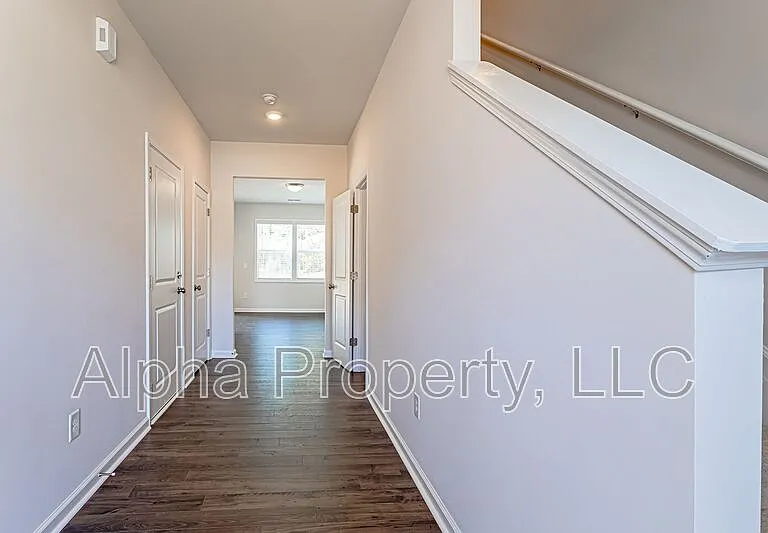 147 Clingstone Trl — Photo 3