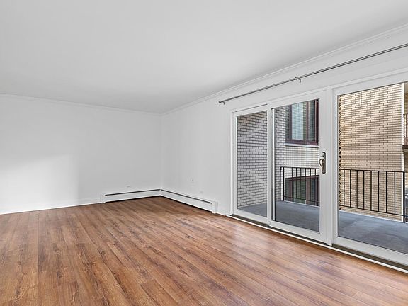 4th image of 1025 Washington Blvd APT 102