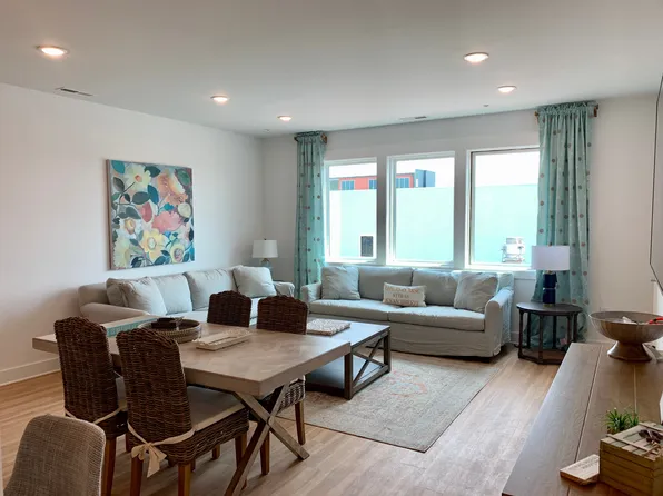 120 N Lake Park Blvd #200, Carolina Beach, NC 28428