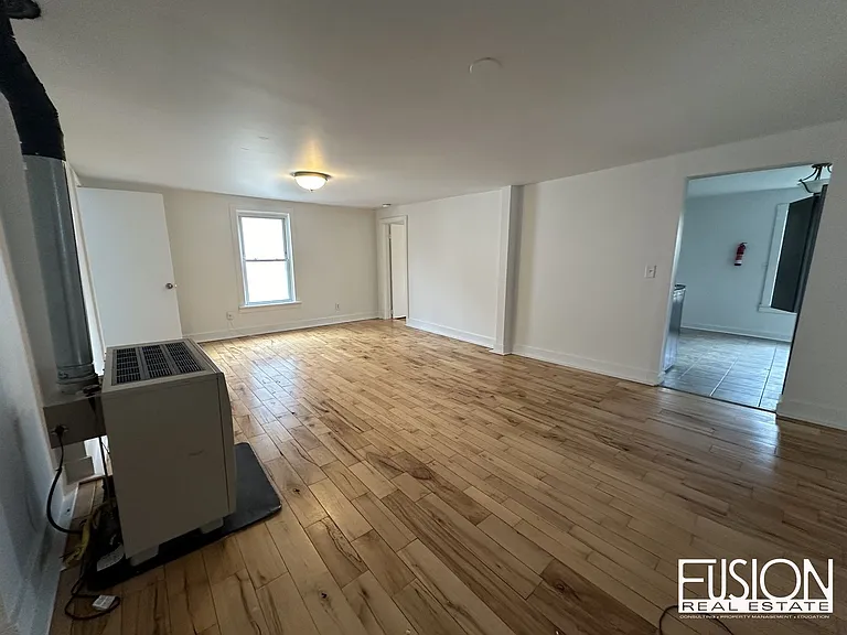 340 Manhattan Dr — Photo 15