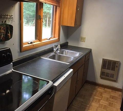 3rd image of 7274 N Tee Ave