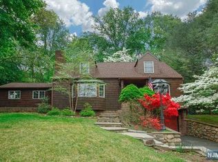 86 Sunrise Dr, Hawthorne, NJ 07506