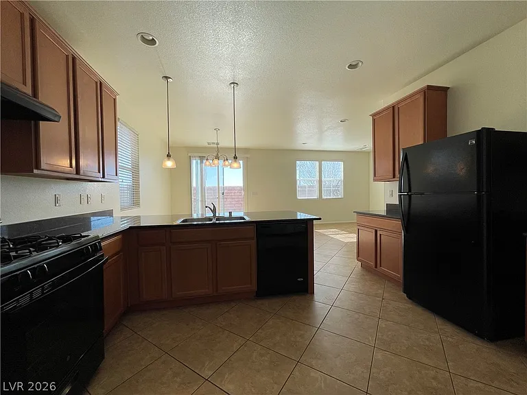10662 Summerbell St — Photo 6