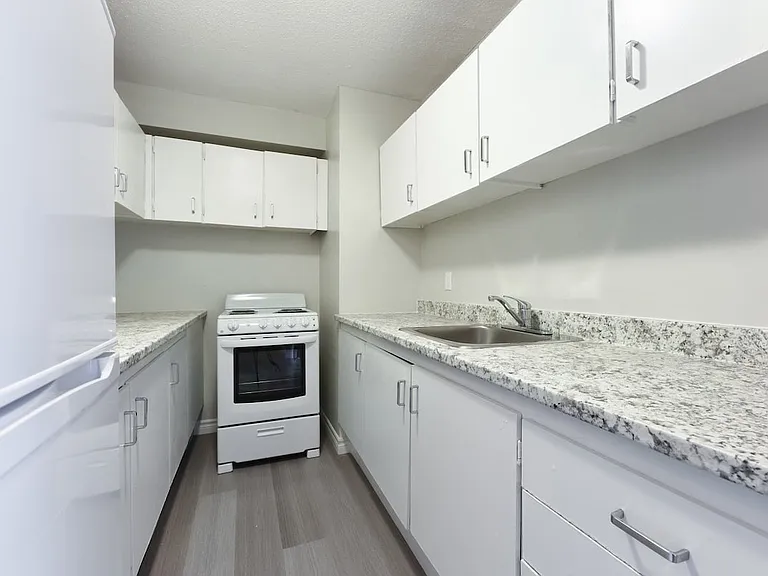 6969 Bayers Rd — Photo 13