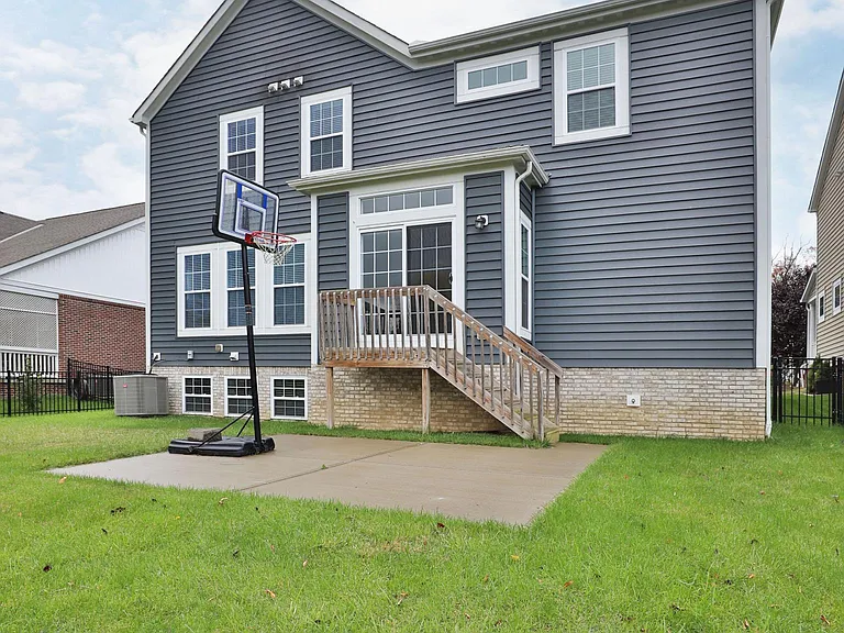 1412 Leesland Dr — Photo 56