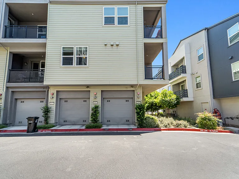 1851 Dobbin Dr — Photo 32