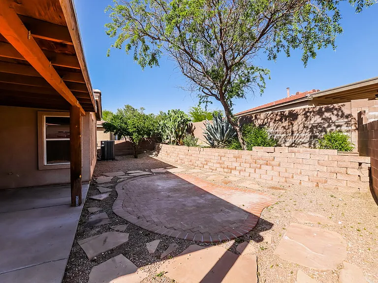 10833 S Camino San Clemente — Photo 19