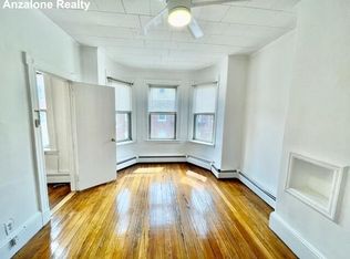 160 Endicott St #333, Boston, MA 02113