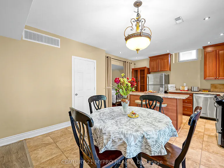 40 Wellspring Ave #BSMT — Photo 7