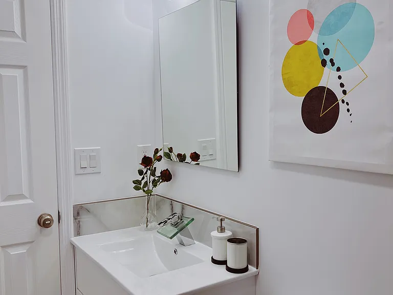 2402 Spruce St #3R — Photo 8