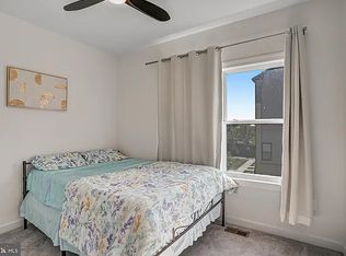 4903 Longmire Way, Chantilly, VA 20151