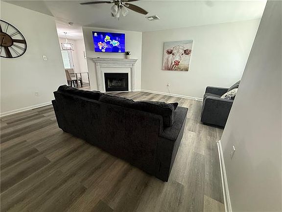 3rd image of 417 Fairview Dr