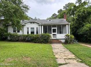 1037 Belhaven St, Jackson, MS 39202